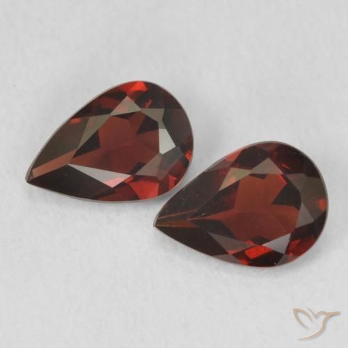 1.35ctw Naturel Rouge foncé Grenat pyrope, En forme de poire, VVS-VS