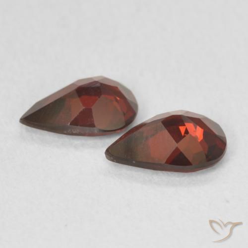 Shop natural 1.35ct Rouge foncé Grenat pyrope gems, En forme de poire, from États Unis at GemSelect. In stock, global shipping!