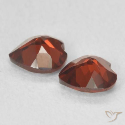 Shop natural 1.02ct Rouge groseille Grenat pyrope gems, Cœur, from États Unis at GemSelect. In stock, global shipping!