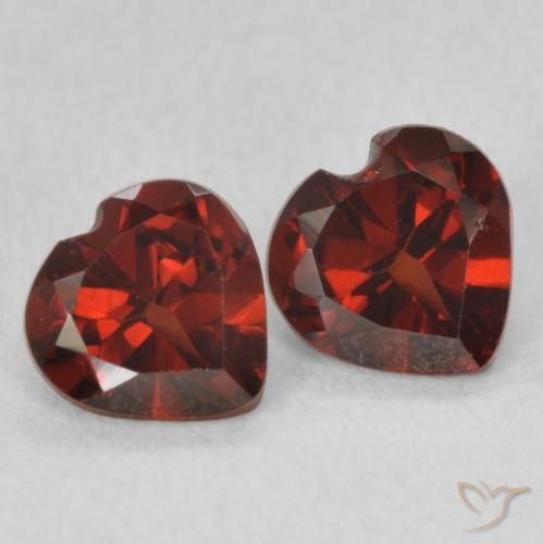 Shop natural 1.11ct Rouge groseille Grenat pyrope gems, Cœur, from États Unis at GemSelect. In stock, global shipping!