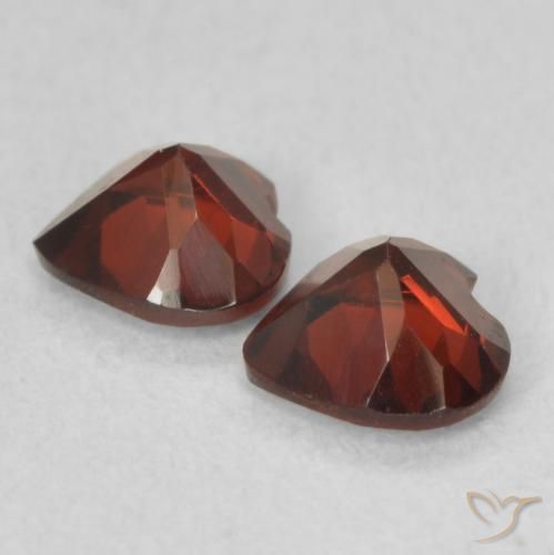 Shop natural 1.11ct Rouge groseille Grenat pyrope gems, Cœur, from États Unis at GemSelect. In stock, global shipping!