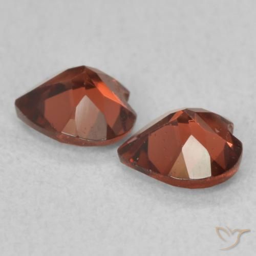 Shop natural 1.04ct Rouge écarlate profond Grenat pyrope gems, Cœur, from États Unis at GemSelect. In stock, global shipping!