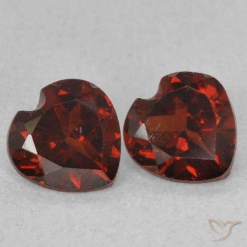 Shop natural 1.07ct Rouge foncé Grenat pyrope gems, Cœur, from États Unis at GemSelect. In stock, global shipping!