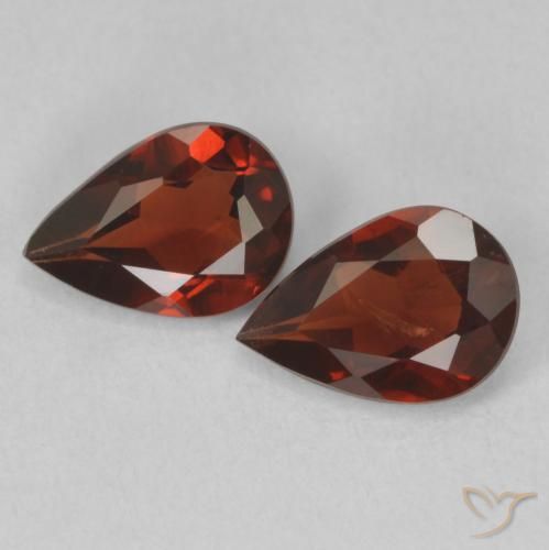 1.39ctw Naturel Rouge sang profond Grenat pyrope, En forme de poire, VS