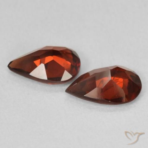 Shop natural 1.39ct Rouge sang profond Grenat pyrope gems, En forme de poire, from États Unis at GemSelect. In stock, global shipping!