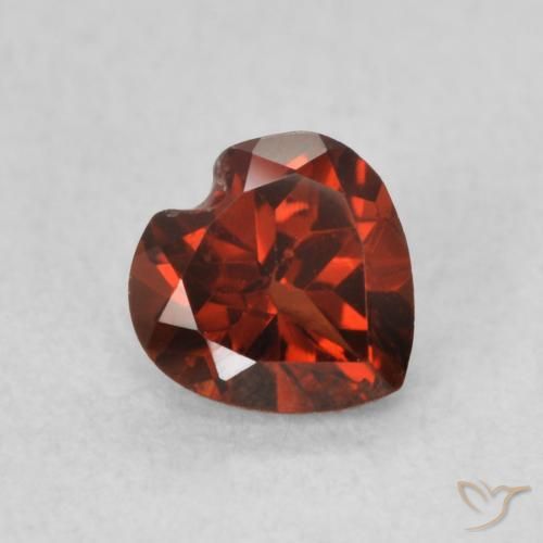 Grenat pyrope Rouge groseille naturelle Cœur, 0.60 ct, VS