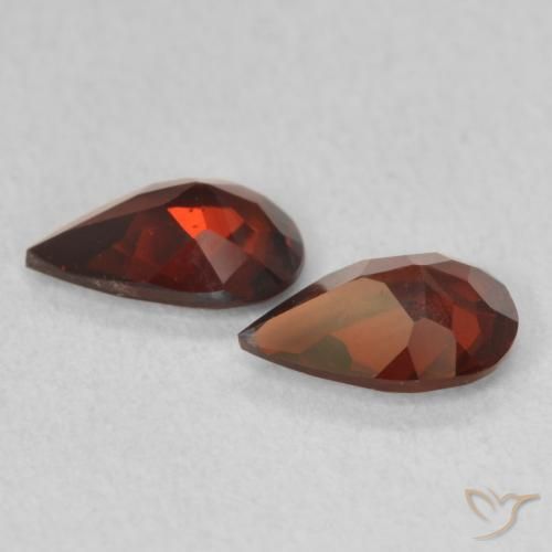 Shop natural 1.25ct Rouge groseille Grenat pyrope gems, En forme de poire, from États Unis at GemSelect. In stock, global shipping!