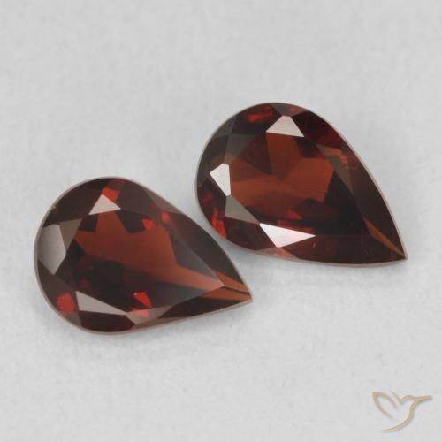 Shop natural 1.33ct Rouge groseille Grenat pyrope gems, En forme de poire, from États Unis at GemSelect. In stock, global shipping!