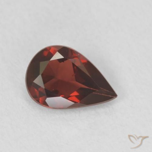 Grenat pyrope Rouge intense naturelle En forme de poire, 0.74 ct, VVS
