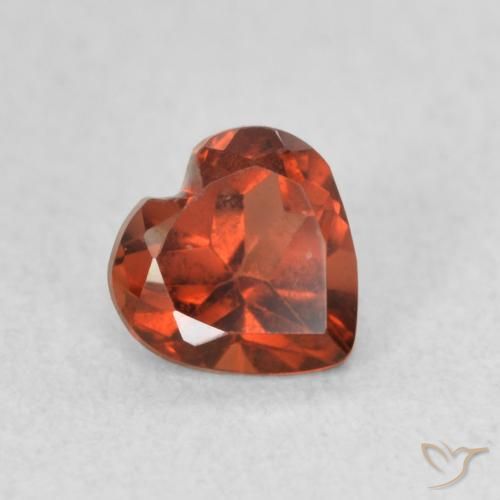 Grenat pyrope Rouge groseille naturelle Cœur, 0.60 ct, VVS