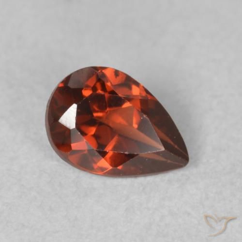 Grenat pyrope Rouge foncé naturelle En forme de poire, 0.52 ct, VS