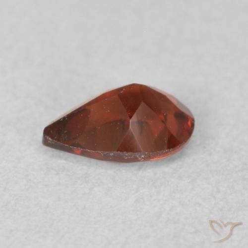Grenat pyrope Rouge foncé naturelle En forme de poire, 0.52 ct, VS