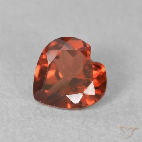 0.66ct Naturel Rouge moyen Grenat pyrope, Cœur, VS