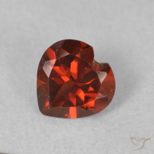 0.53ct Naturel Rouge groseille Grenat pyrope, Cœur, VS