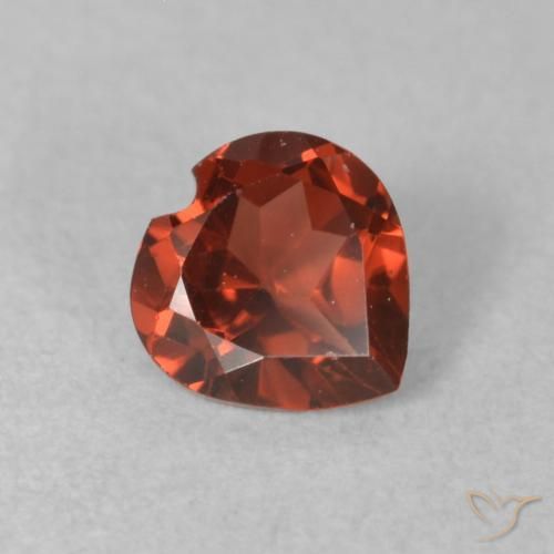 Grenat pyrope Rouge vif naturelle Cœur, 0.61 ct, VS