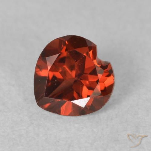 0.63ct Naturel Rouge moyen Grenat pyrope, Cœur, VS