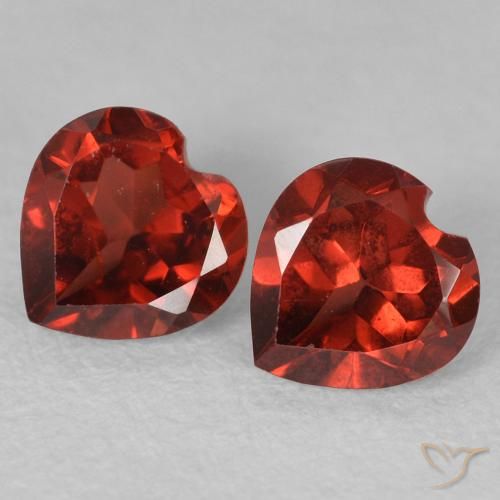Shop natural 1.27ct Rouge vif Grenat pyrope gems, Cœur, from Mozambique at GemSelect. In stock, global shipping!