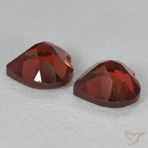 Shop natural 1.27ct Rouge vif Grenat pyrope gems, Cœur, from Mozambique at GemSelect. In stock, global shipping!