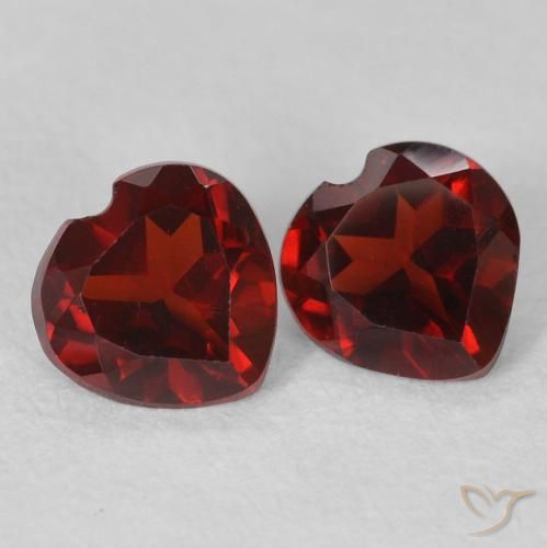0.99ctw Naturel Rouge foncé Grenat pyrope, Cœur, VVS-VS