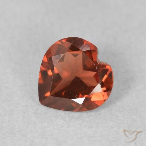Grenat pyrope Rouge moyen naturelle Cœur, 0.57 ct, VVS-VS
