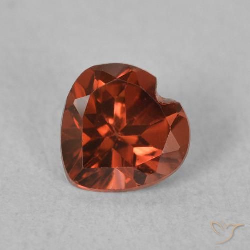 0.57ct Naturel Rouge vif Grenat pyrope, Cœur, VVS-VS
