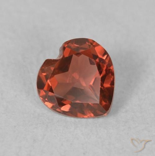Grenat pyrope Rose foncé Rouge naturelle Cœur, 0.59 ct, VVS-VS