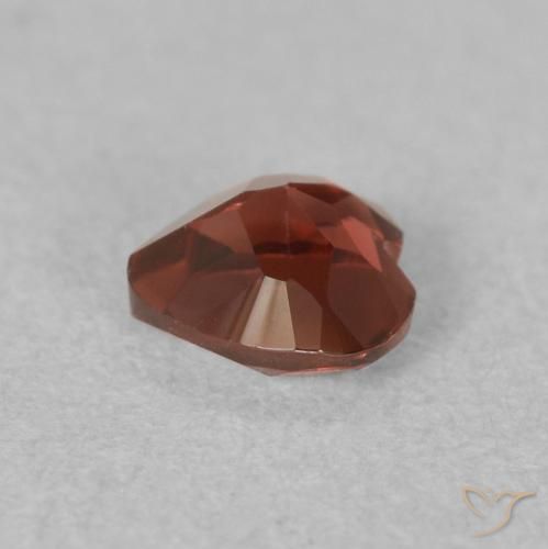 Grenat pyrope Rose foncé Rouge naturelle Cœur, 0.59 ct, VVS-VS