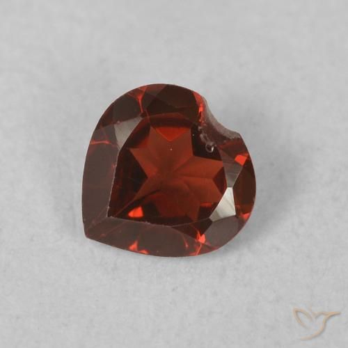 0.50ct Naturel Rouge moyen Grenat pyrope, Cœur, VVS-VS