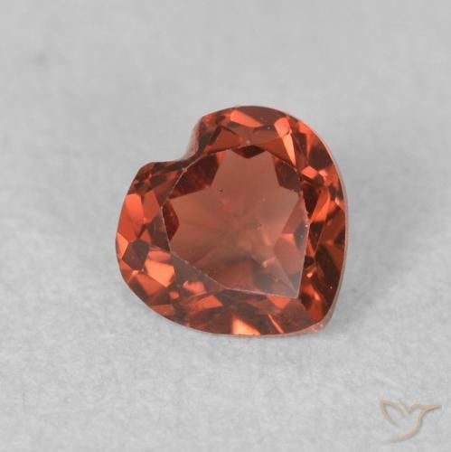 Grenat pyrope Rouge cramoisi profond naturelle Cœur, 0.64 ct, VVS-VS