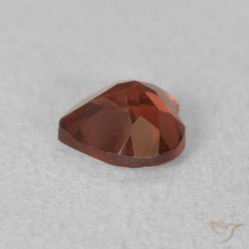 Grenat pyrope Rouge Sangria naturelle Cœur, 0.60 ct, VS