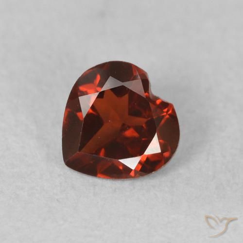 Grenat pyrope Rouge Sangria naturelle Cœur, 0.59 ct, VS