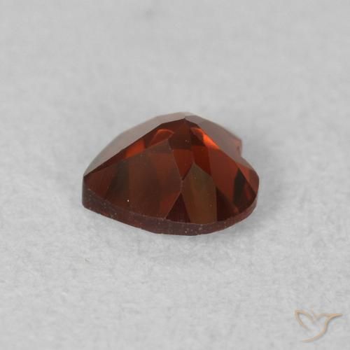 Grenat pyrope Rouge Sangria naturelle Cœur, 0.59 ct, VS