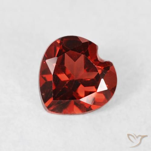 Grenat pyrope Rouge moyen naturelle Cœur, 0.54 ct, VS