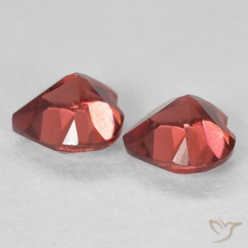Shop natural 1.19ct Rouge foncé Grenat pyrope gems, Cœur, from Mozambique at GemSelect. In stock, global shipping!