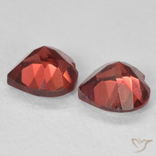 Shop natural 1.21ct Rouge groseille Grenat pyrope gems, Cœur, from Mozambique at GemSelect. In stock, global shipping!