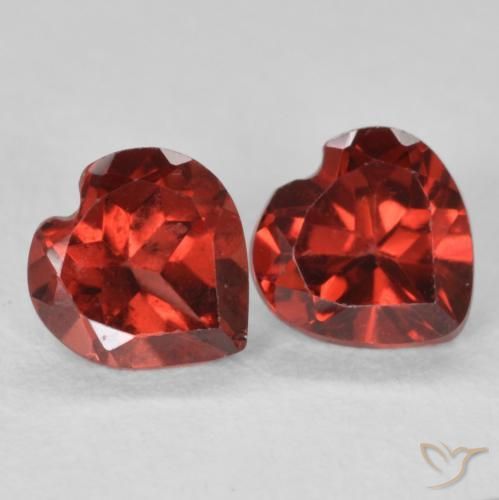 Shop natural 1.11ct Rouge groseille Grenat pyrope gems, Cœur, from Mozambique at GemSelect. In stock, global shipping!