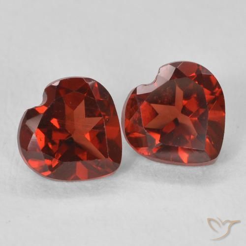 Shop natural 1.11ct Rouge groseille Grenat pyrope gems, Cœur, from Mozambique at GemSelect. In stock, global shipping!