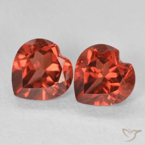 Shop natural 1.22ct Rouge groseille Grenat pyrope gems, Cœur, from Mozambique at GemSelect. In stock, global shipping!