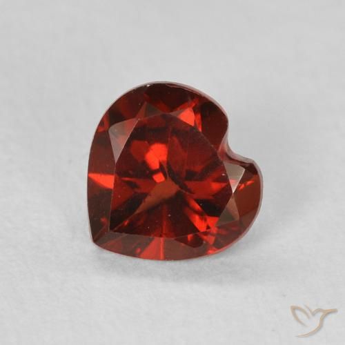 0.54ct Naturel Rouge vif Grenat pyrope, Cœur, VS