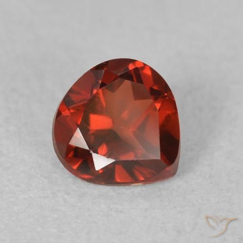 Grenat pyrope Rouge groseille naturelle En forme de poire, 0.54 ct, VVS-VS