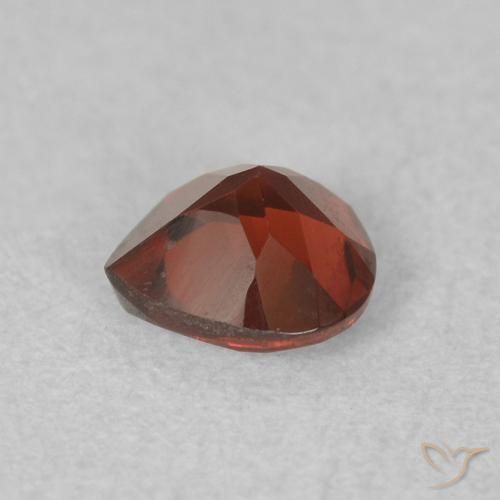 Grenat pyrope Rouge groseille naturelle En forme de poire, 0.54 ct, VVS-VS