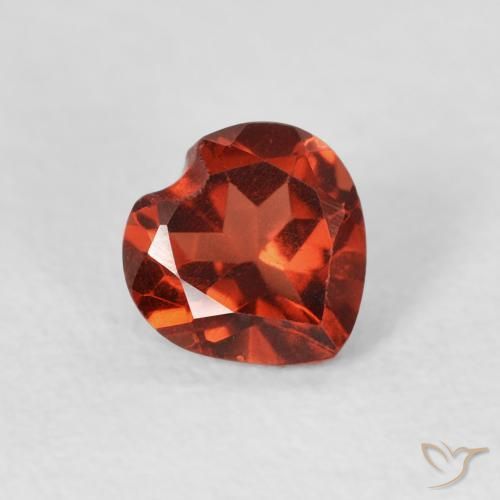 Grenat pyrope Rouge groseille naturelle Cœur, 0.60 ct, VS
