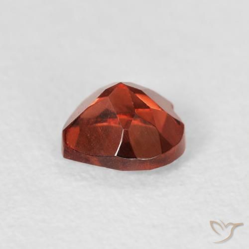 Grenat pyrope Rouge groseille naturelle Cœur, 0.60 ct, VS