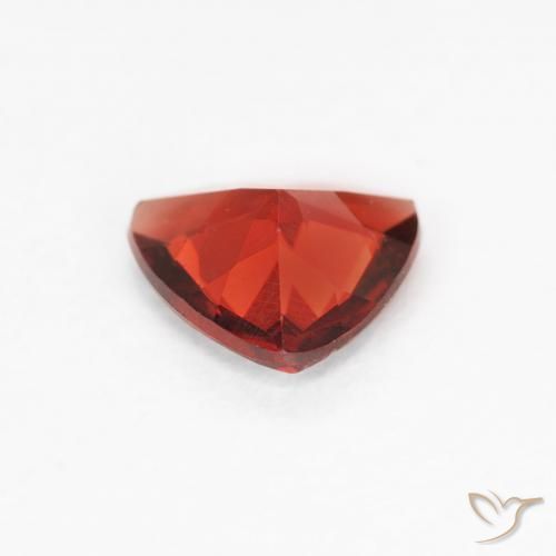 Grenat pyrope Rouge sang naturelle Trillion, 0.67 ct, VVS-VS