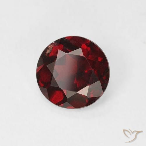 Grenat pyrope Rouge foncé naturelle Tour, 0.64 ct, VS-SI