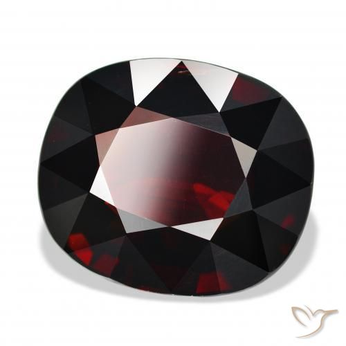 Grenat pyrope Rouge noirâtre naturelle ovale, 25.59 ct, VVS-VS