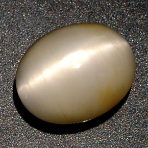 Quartz Œil de Chat Crème naturelle Coupe ovale, 3.38 ct, Opaque