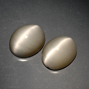 Achetez naturel ct gris quartz cat's eye gems, coupe ovale, en provenance inde chez gemselect. en stock, livraison internationale!
