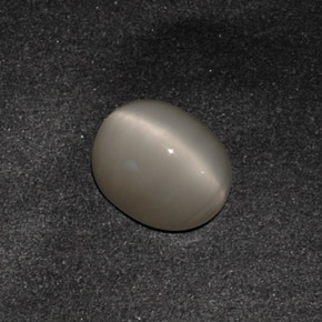 Quartz cat's eye gris naturelle coupe ovale, 3,42 ct, opaque