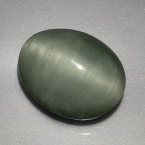 Quartz cat's eye vert naturelle coupe ovale, 3,91 ct, opaque
